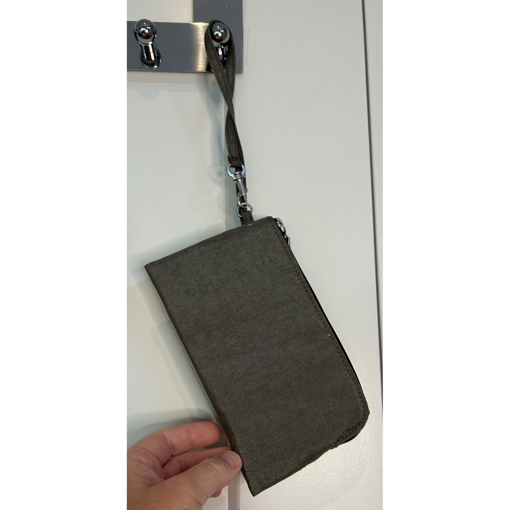 Baggallini RFID‎ Wristlet Clutch Zipper Travel Wallet Card Slots Pouch - Picture 2 of 5